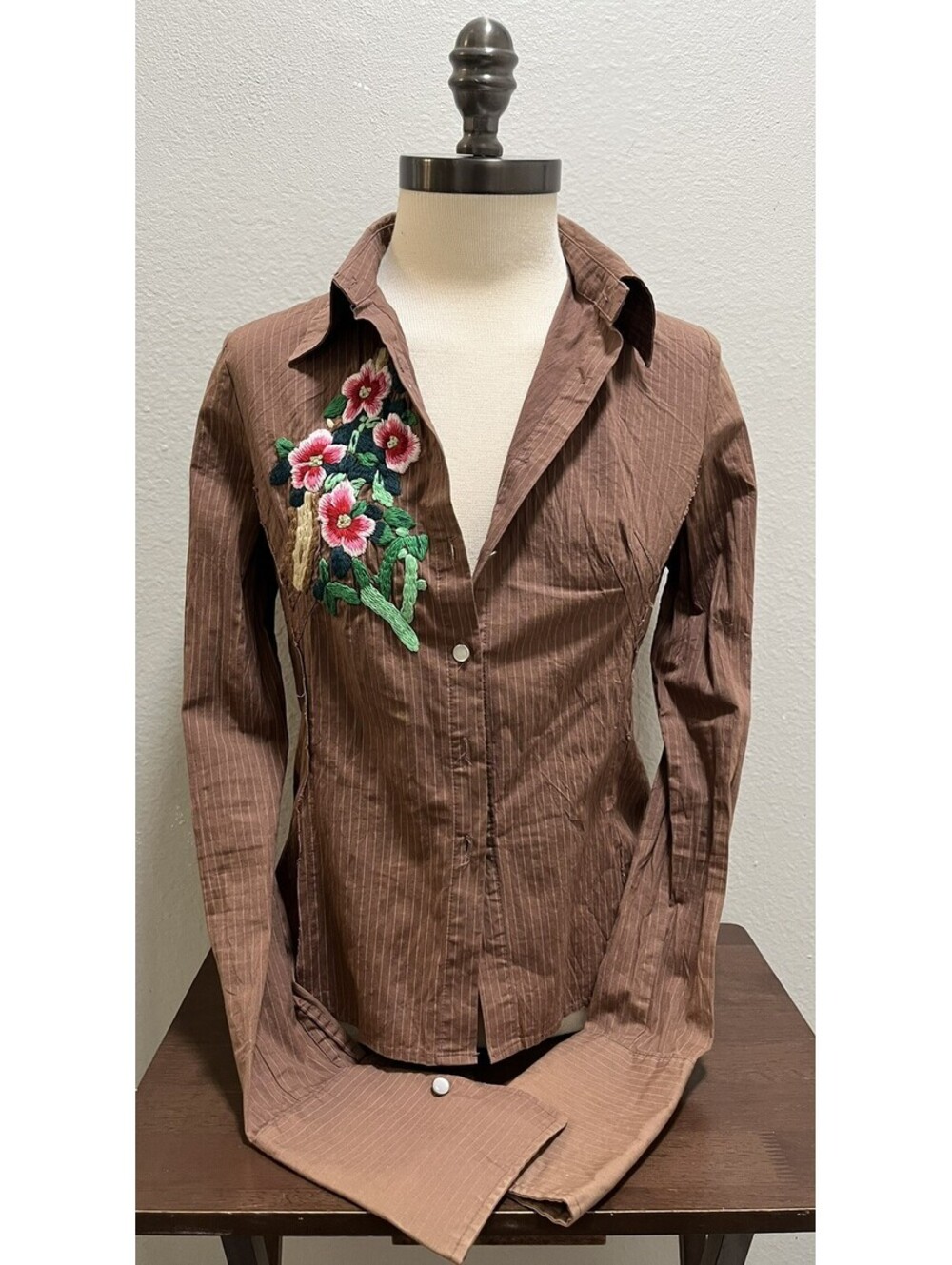 VTG Miss Me Brown Striped Button Up Blouse Sz M Embroidered